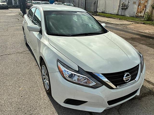 2016 Nissan Altima 2.5 S FWD photo