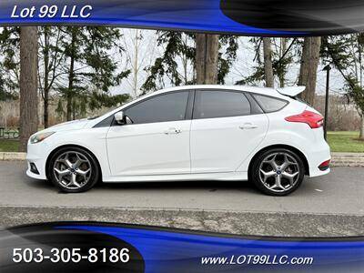 2016 Ford Focus ST FWD photo