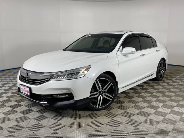 2016 Honda Accord Touring FWD photo