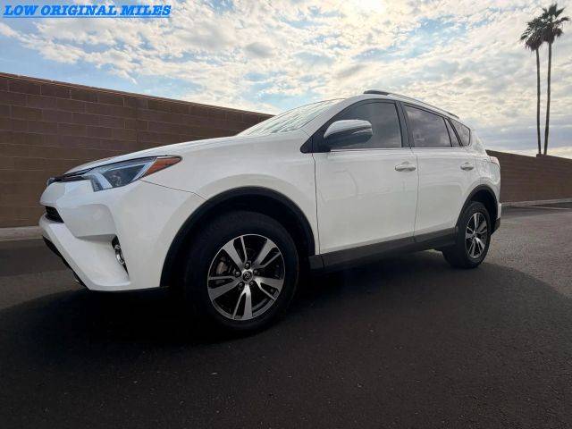 2016 Toyota RAV4 XLE FWD photo