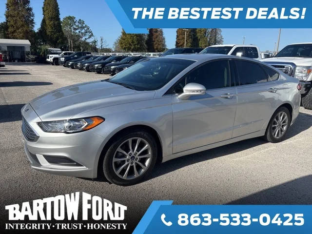 2017 Ford Fusion SE FWD photo