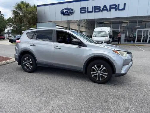 2016 Toyota RAV4 LE FWD photo