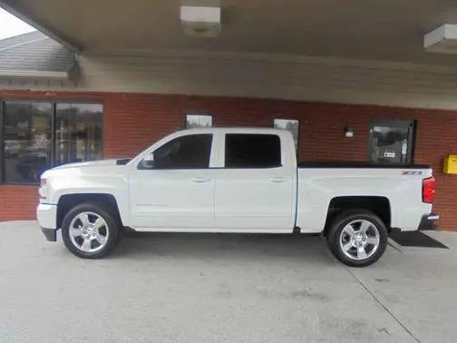 2017 Chevrolet Silverado 1500 LT 4WD photo