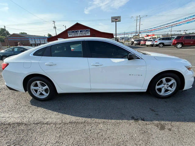 2016 Chevrolet Malibu LS FWD photo