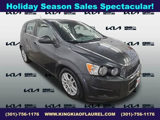 2016 Chevrolet Sonic LT FWD photo