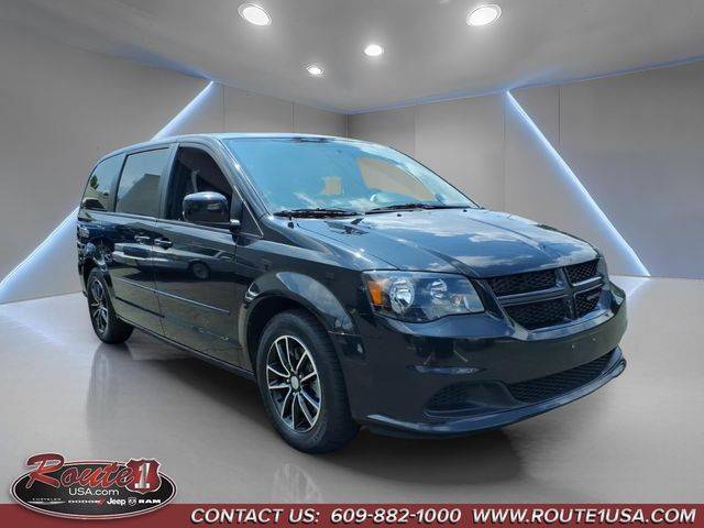 2016 Dodge Grand Caravan SE Plus FWD photo
