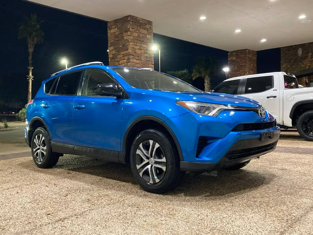 2016 Toyota RAV4 LE FWD photo