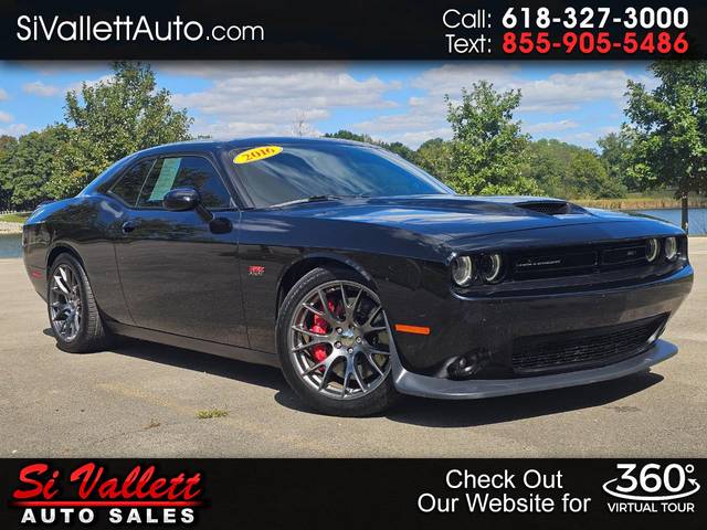 2016 Dodge Challenger SRT 392 RWD photo