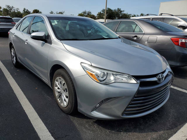 2015 Toyota Camry LE FWD photo