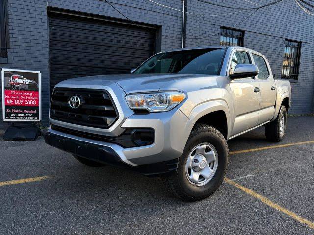 2016 Toyota Tacoma SR 4WD photo