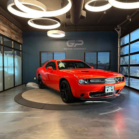 2016 Dodge Challenger SXT RWD photo