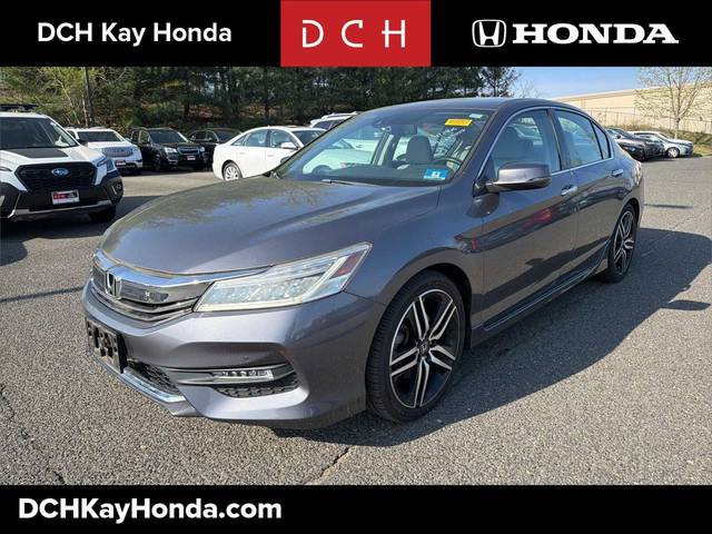 2017 Honda Accord Touring FWD photo