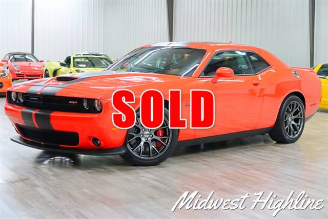 2016 Dodge Challenger SRT 392 RWD photo