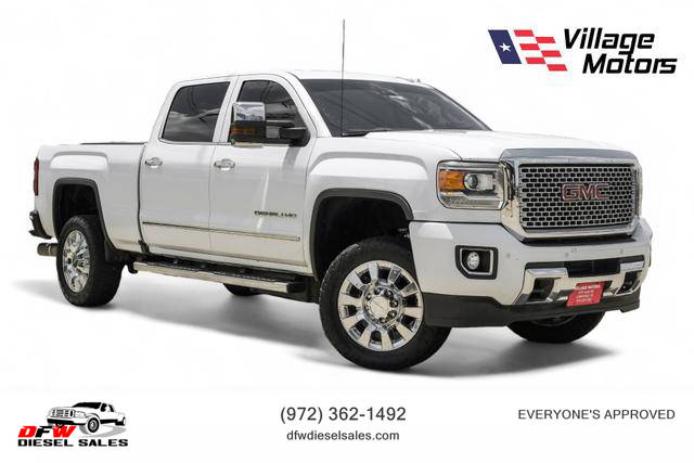 2016 GMC Sierra 2500HD Denali 4WD photo