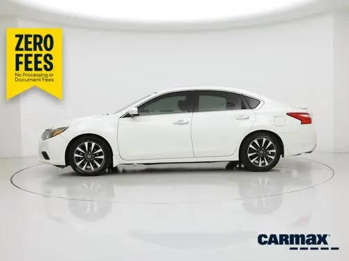 2016 Nissan Altima 2.5 FWD photo
