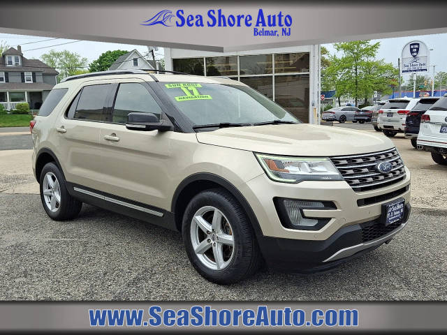 2017 Ford Explorer XLT 4WD photo