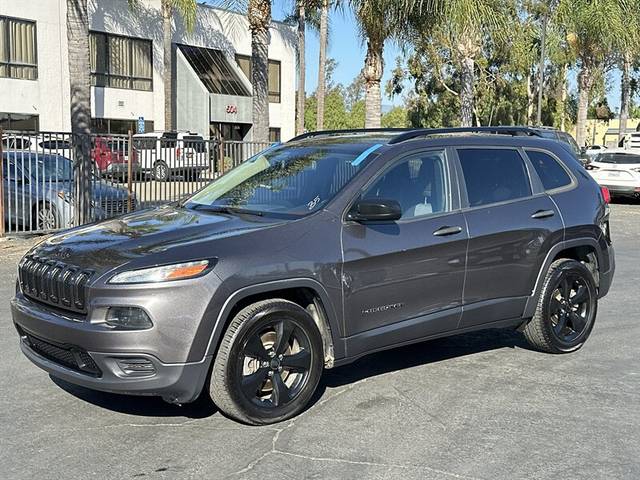 2016 Jeep Cherokee Altitude FWD photo