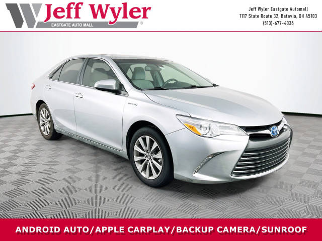 2017 Toyota Camry Hybrid LE FWD photo