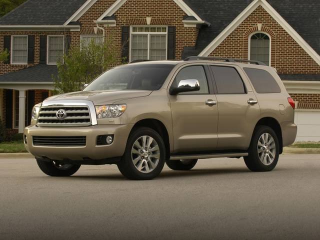 2016 Toyota Sequoia SR5 RWD photo