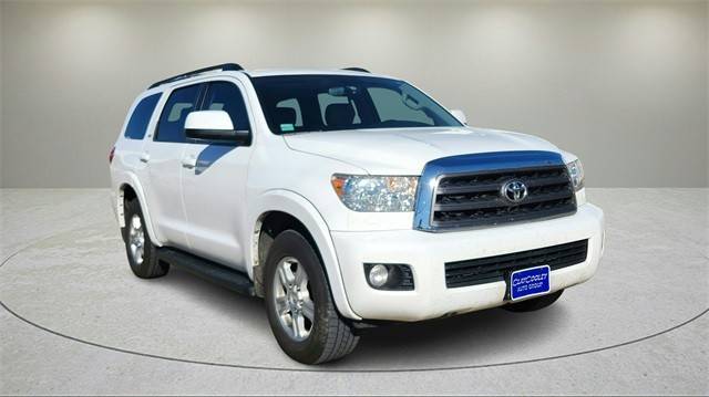 2016 Toyota Sequoia SR5 RWD photo