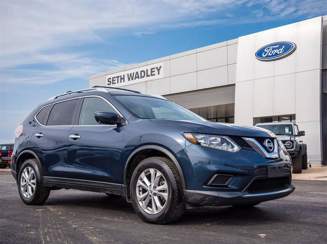 2016 Nissan Rogue SV FWD photo