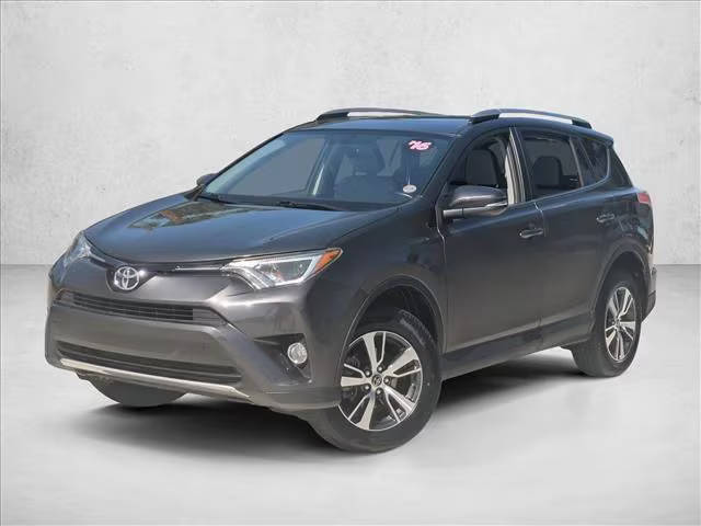 2016 Toyota RAV4 XLE FWD photo