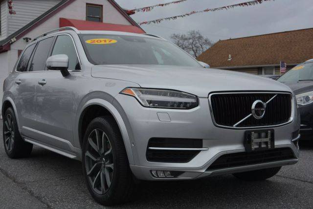 2017 Volvo XC90 Momentum AWD photo