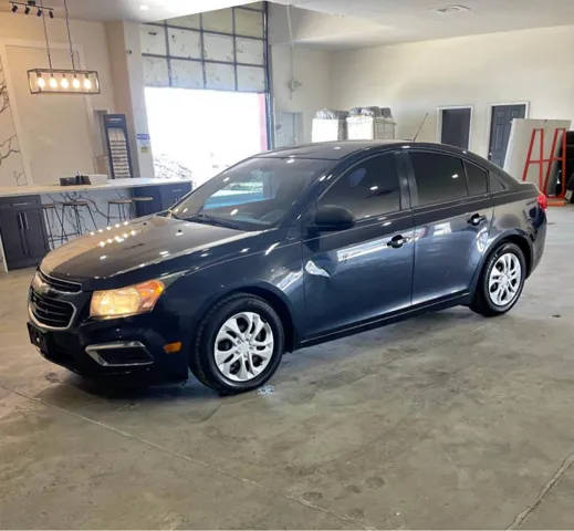 2016 Chevrolet Cruze LS FWD photo