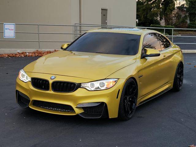 2015 BMW M4  RWD photo