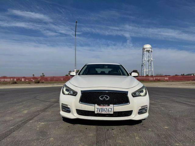 2016 Infiniti Q50 3.0t Premium RWD photo