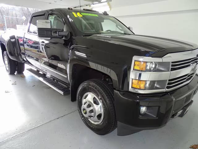 2016 Chevrolet Silverado 3500HD High Country 4WD photo