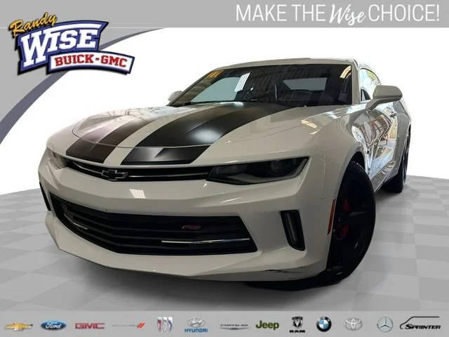 2017 Chevrolet Camaro 2LT RWD photo