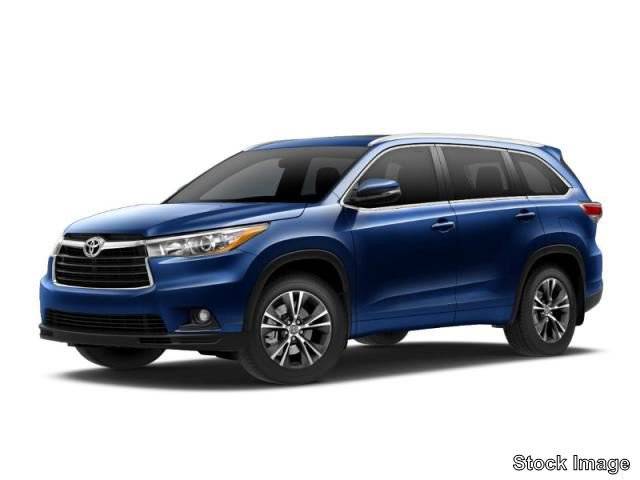 2016 Toyota Highlander XLE FWD photo