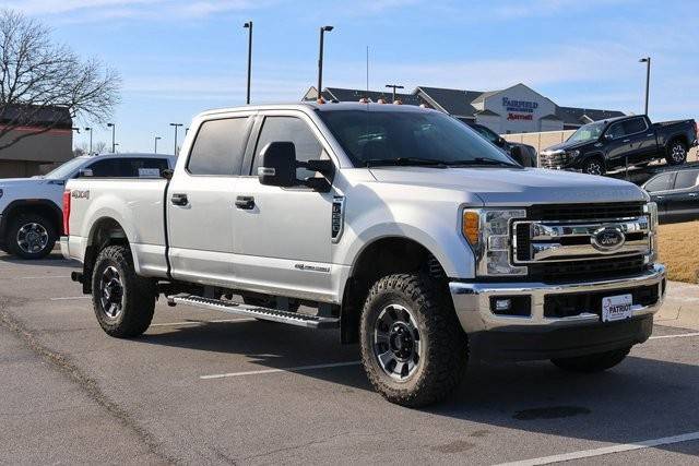 2017 Ford F-250 Super Duty XLT 4WD photo