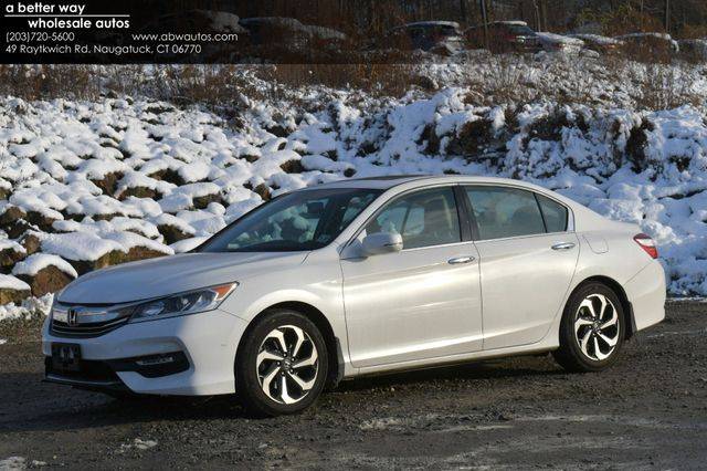 2017 Honda Accord EX-L V6 FWD photo