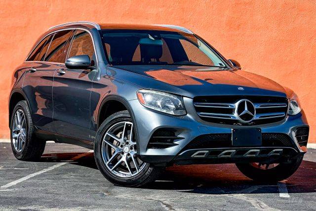 2016 Mercedes-Benz GLC-Class GLC 300 RWD photo
