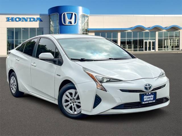 2016 Toyota Prius Two FWD photo