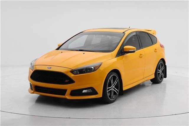 2016 Ford Focus ST FWD photo