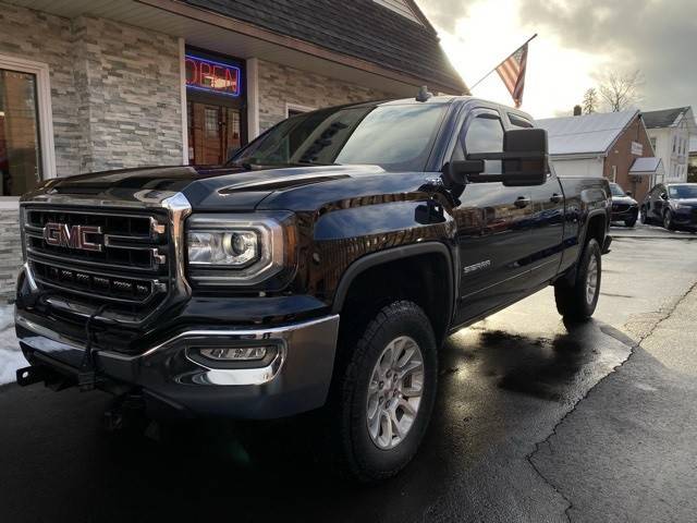 2016 GMC Sierra 1500 SLE 4WD photo