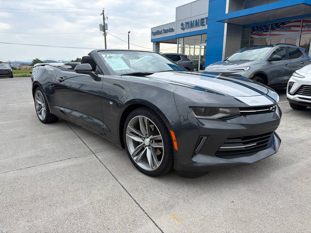 2017 Chevrolet Camaro 1LT RWD photo
