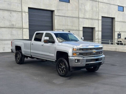 2016 Chevrolet Silverado 3500HD LTZ 4WD photo