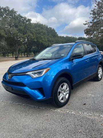 2016 Toyota RAV4 LE FWD photo