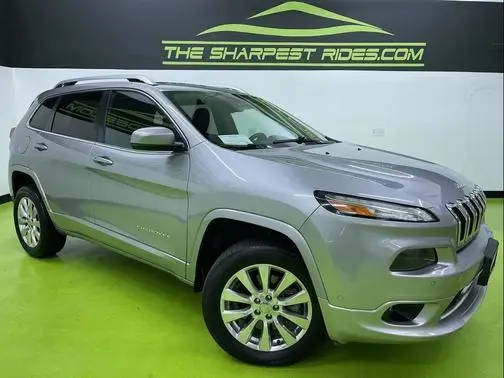 2017 Jeep Cherokee Overland 4WD photo