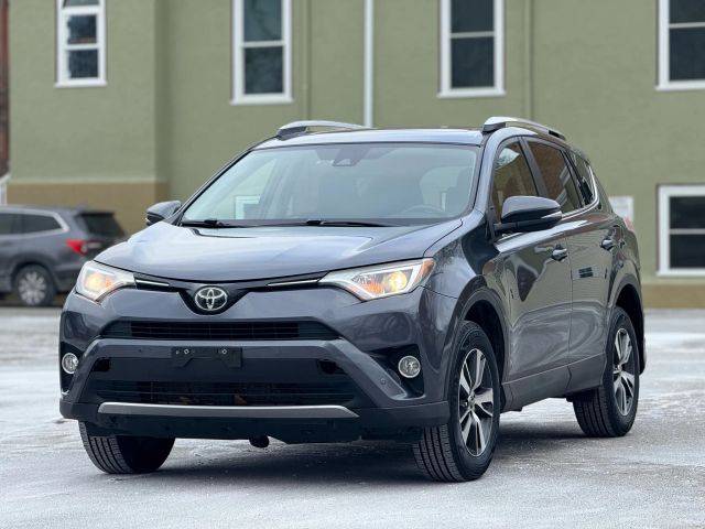 2016 Toyota RAV4 XLE AWD photo