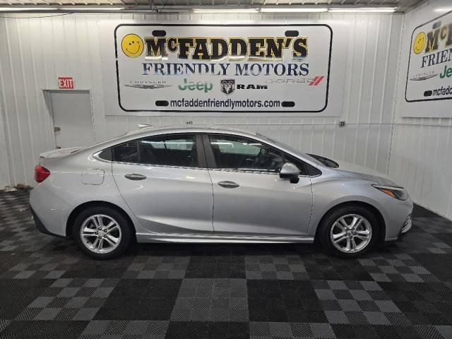 2016 Chevrolet Cruze LT FWD photo