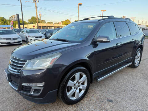 2017 Chevrolet Traverse LT FWD photo