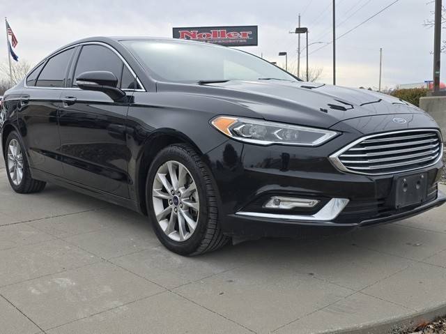 2017 Ford Fusion SE FWD photo