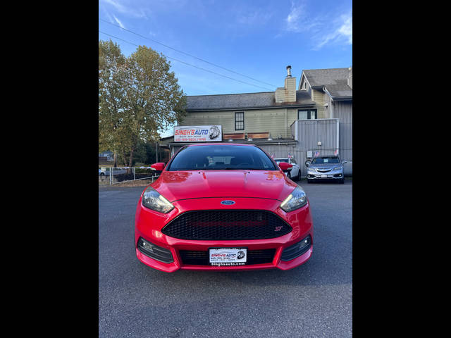 2016 Ford Focus ST FWD photo