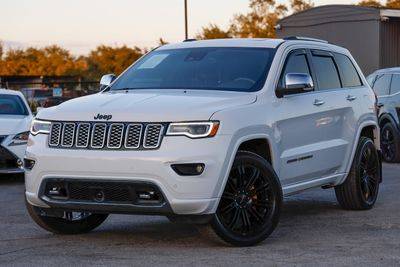 2017 Jeep Grand Cherokee Overland 4WD photo