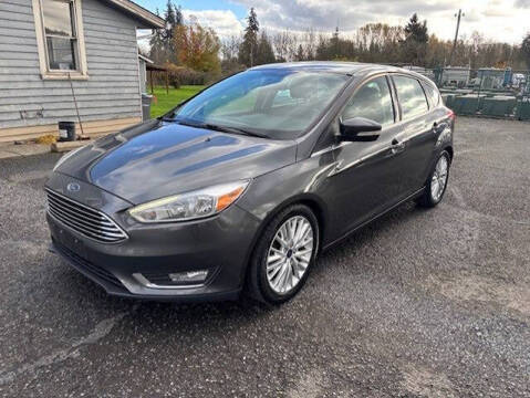 2016 Ford Focus Titanium FWD photo
